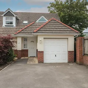 4B Waltham Road , Bournemouth United Kingdom