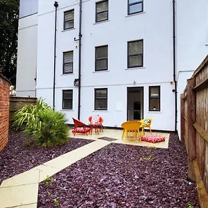 Rodney House By Mgroupsa , Cheltenham United Kingdom