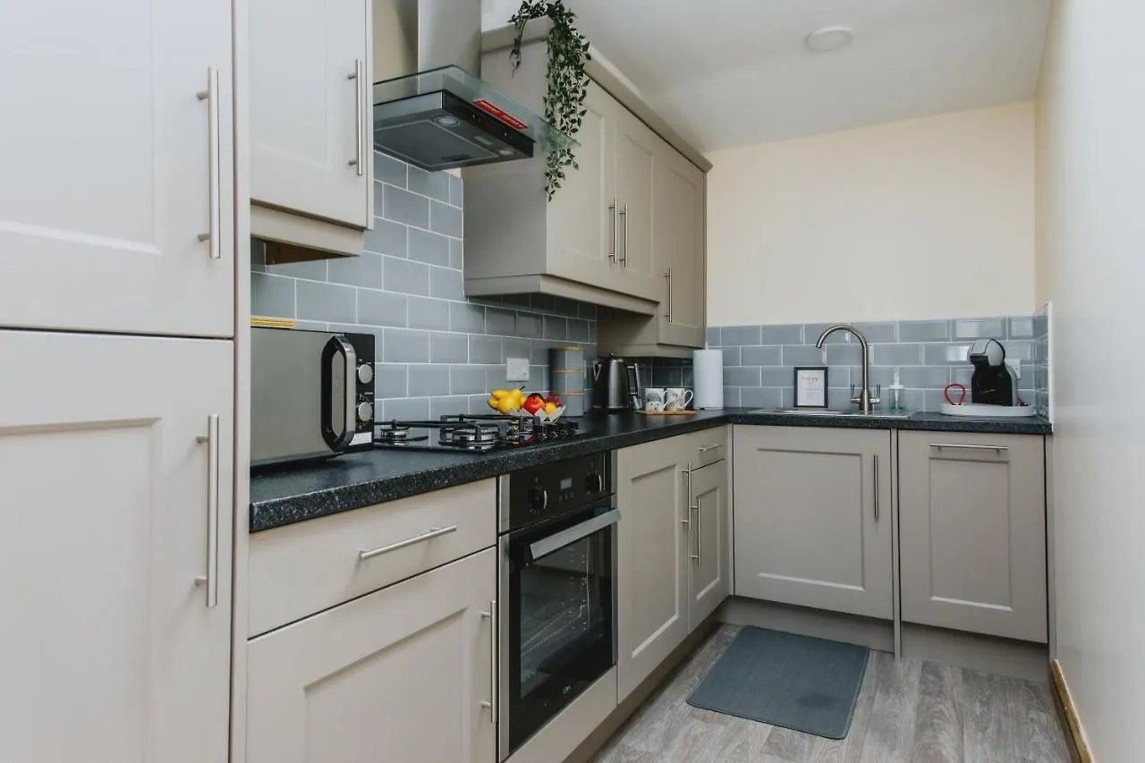 Cosy 2Nd Floor Apartment - King Size Bed & Free Parking Nottingham