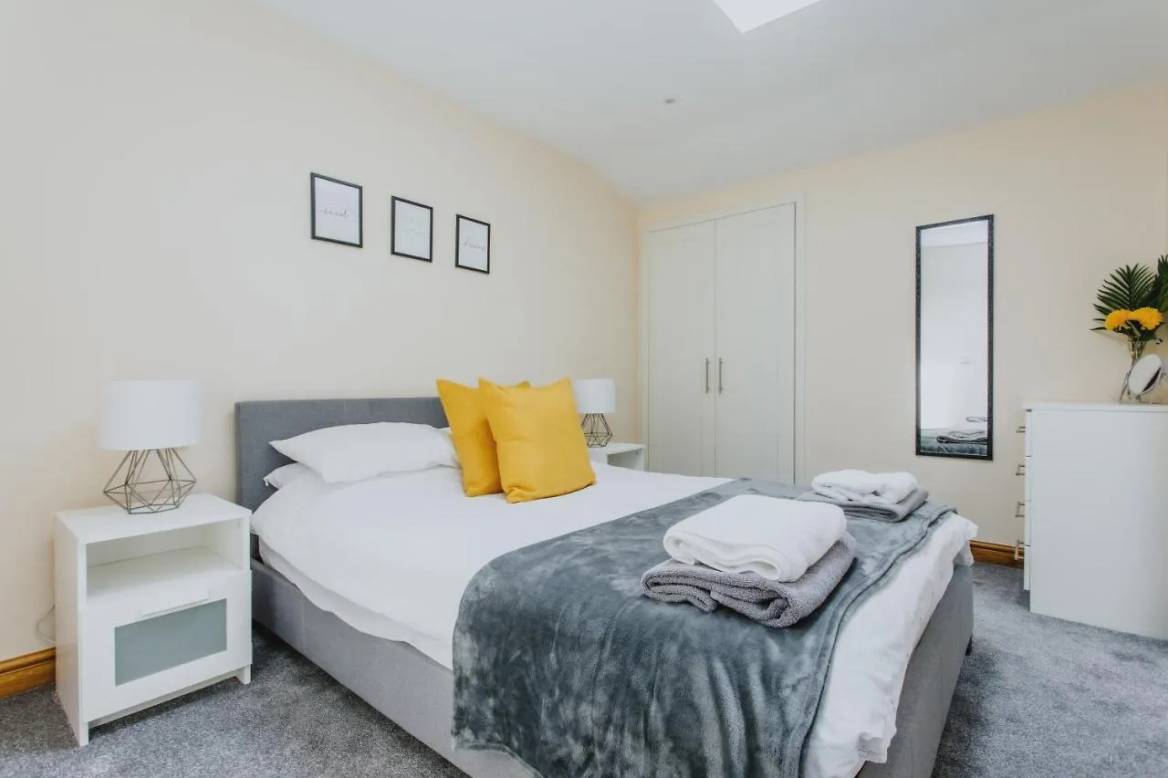 Cosy 2Nd Floor Apartment - King Size Bed & Free Parking Nottingham 0*,  United Kingdom