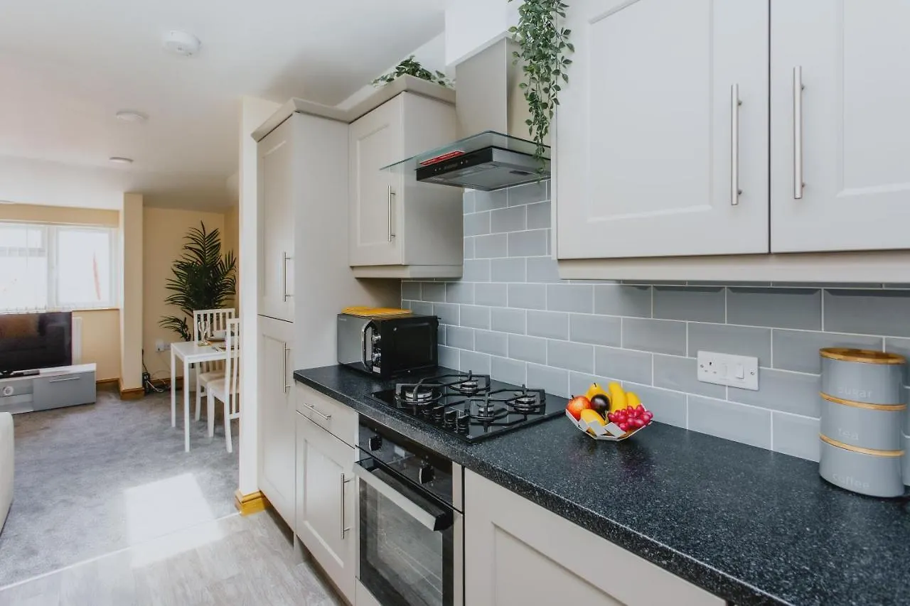 Cosy 2Nd Floor Apartment - King Size Bed & Free Parking Nottingham